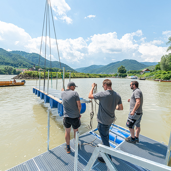 MPH Montage Schwimmsteg